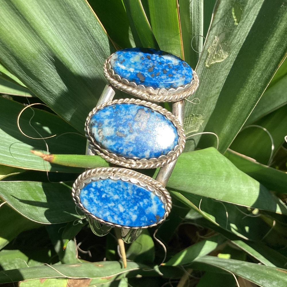 Signed Native American Vintage Z-Otero Sodalite Three Stone Sterling Silver Cuff - Picture 7 of 13